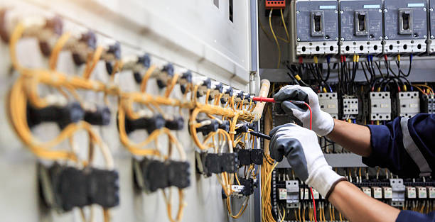 Professional Electrician technician working in North Miami Beach, FL